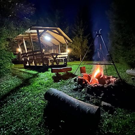 Domek Na Gorze Z Pieknym Widokiem บูโควิเอซ ภายนอก รูปภาพ