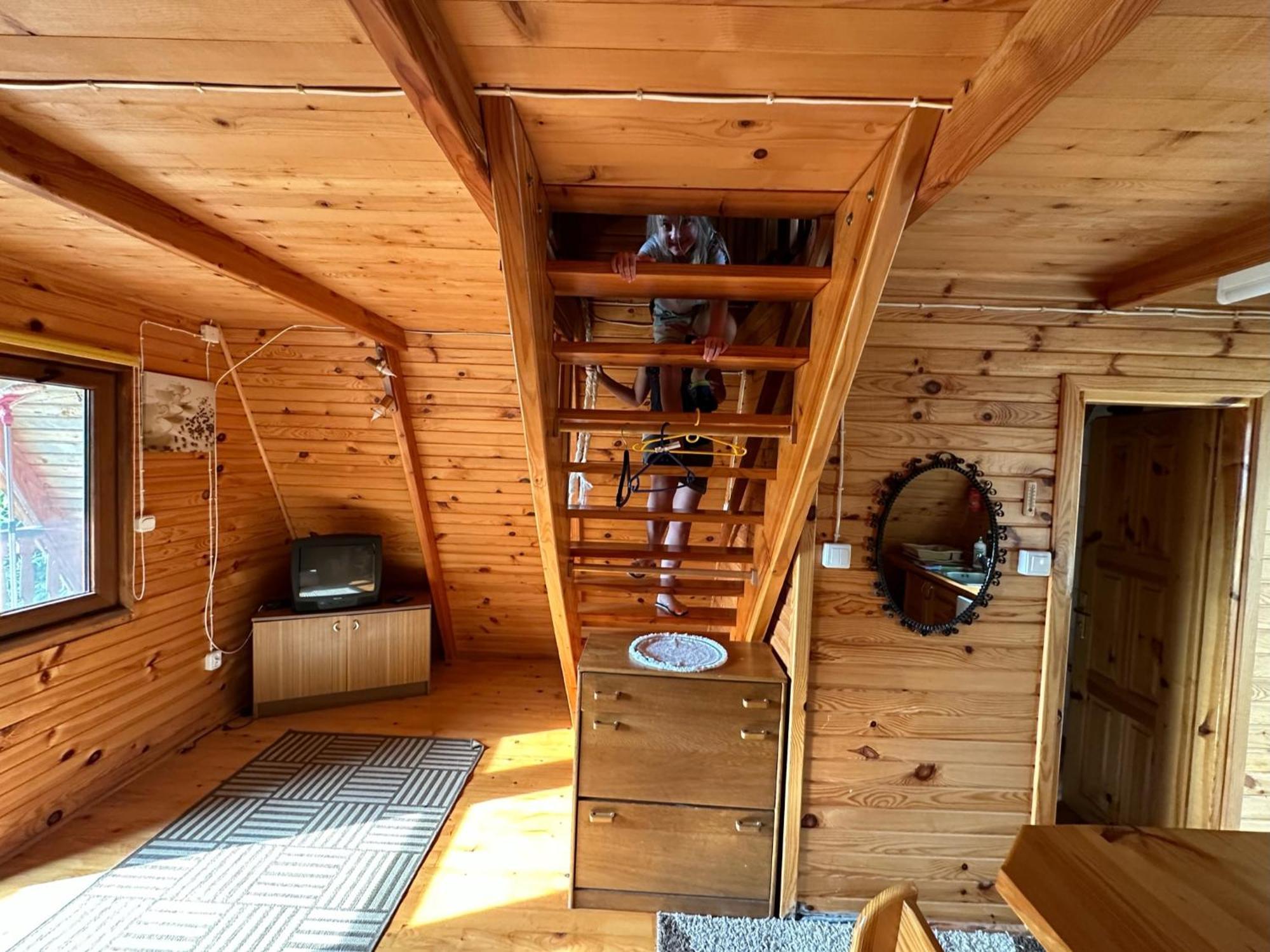 Domek Na Gorze Z Pieknym Widokiem บูโควิเอซ ภายนอก รูปภาพ